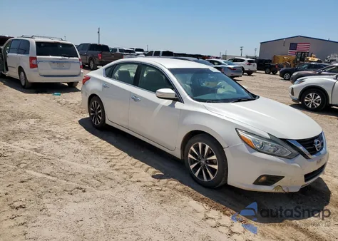 2017 Nissan Altima 2.5 z USA, uszkodzony, nr VIN 1N4AL3AP9HC212033